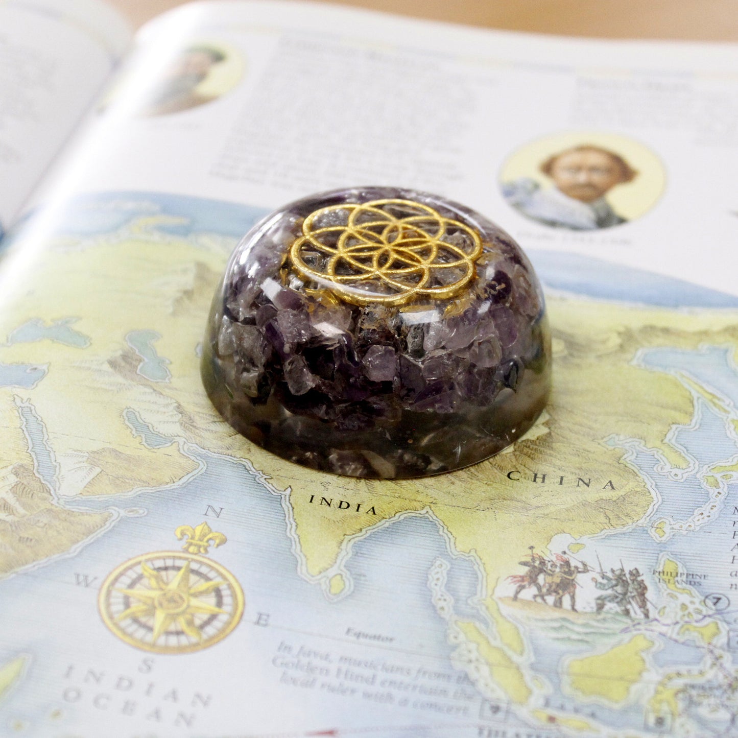 Tisch-Orgonit Powerpaket – Amethyst Kuppel